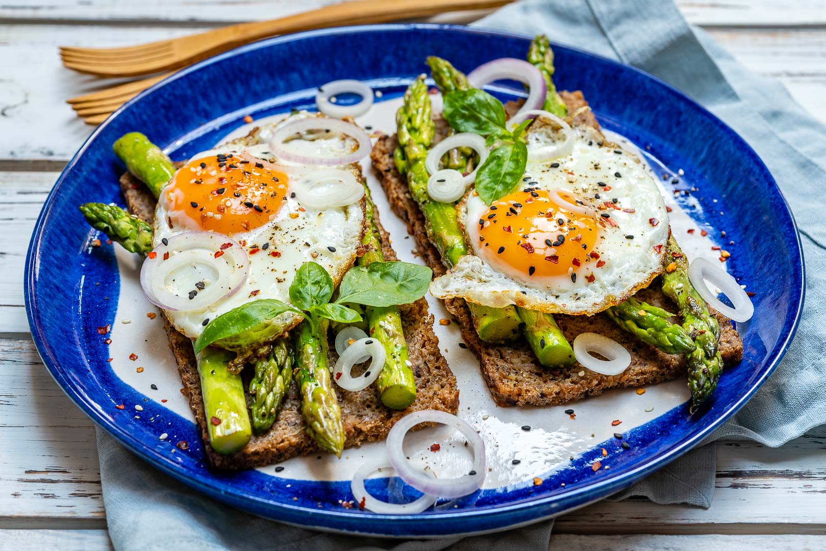 Clean Asparagus Egg Toast Breakfast Recipe