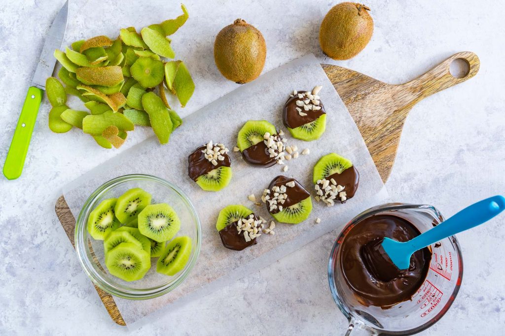 Healthy Chocolate Dipped Kiwi Slices