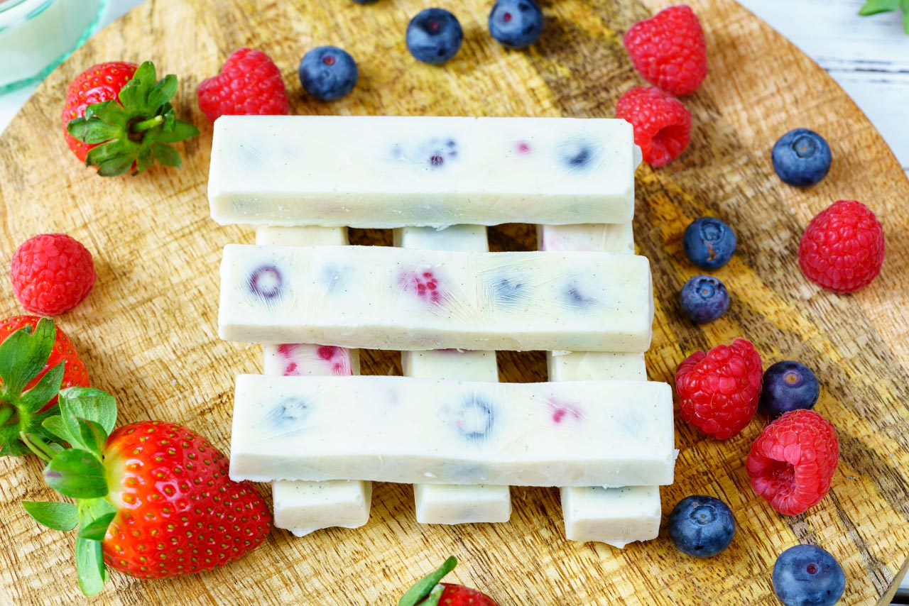 Frozen Yogurt Berry Bites and Smoothie Prep